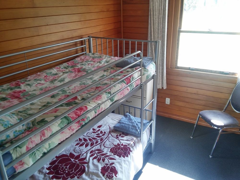 Waiau Motor Camp & Cabins Экстерьер фото