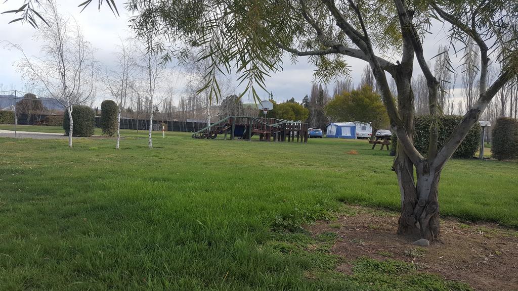 Waiau Motor Camp & Cabins Экстерьер фото