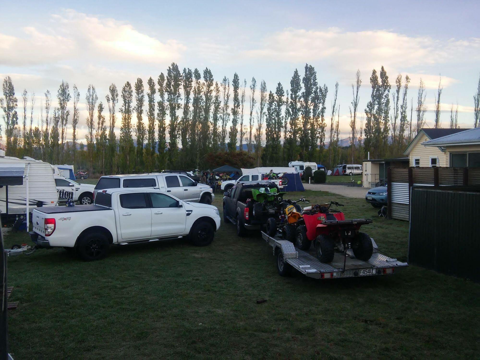 Waiau Motor Camp & Cabins Экстерьер фото